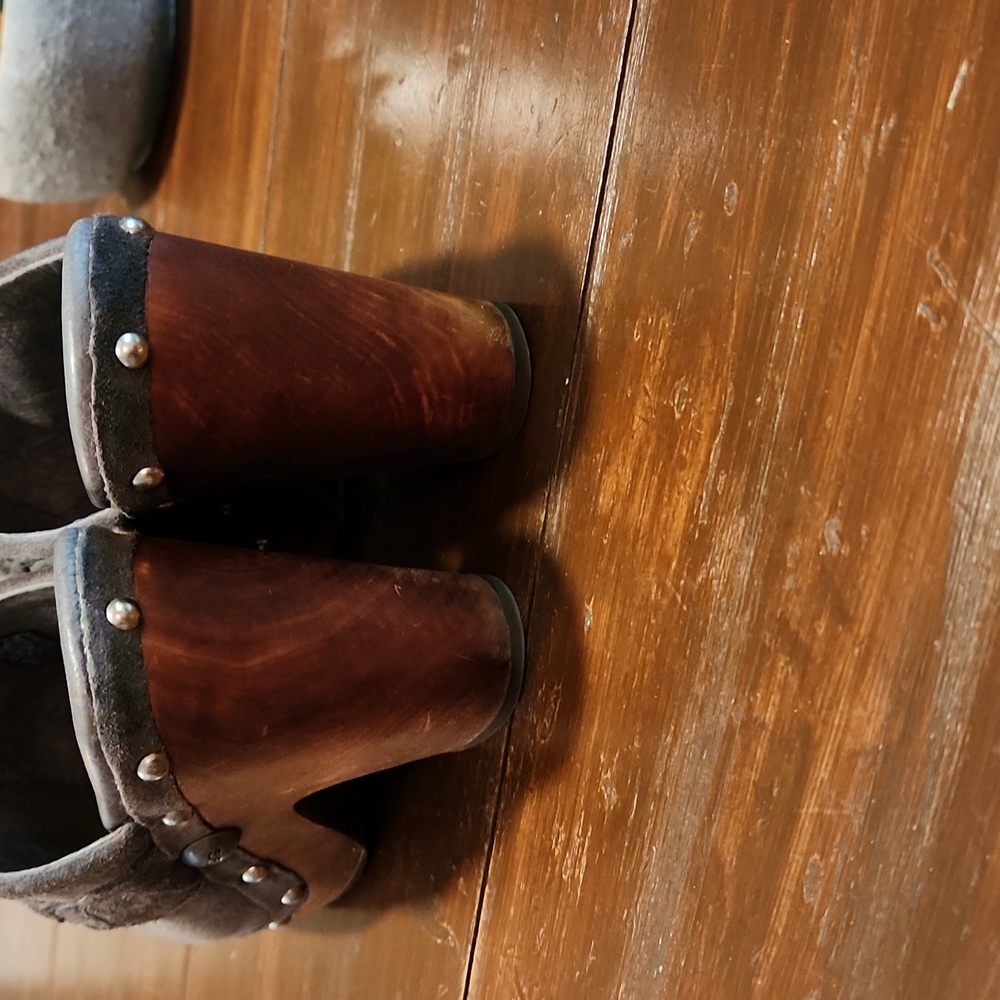 Ugg Kaylee Suede Clogs Size 7 - Picture 4 of 10